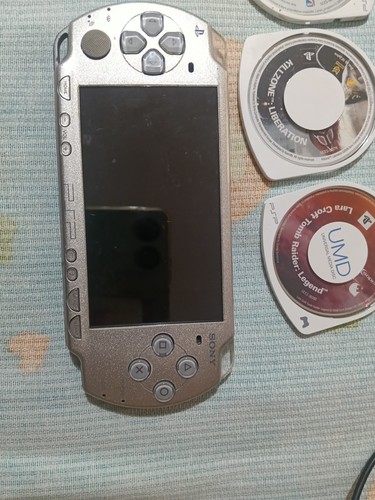 Psp 2004 grigia - 3, giochi